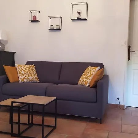 Climatise, 4 Personnes, Proche Calvi Apartment